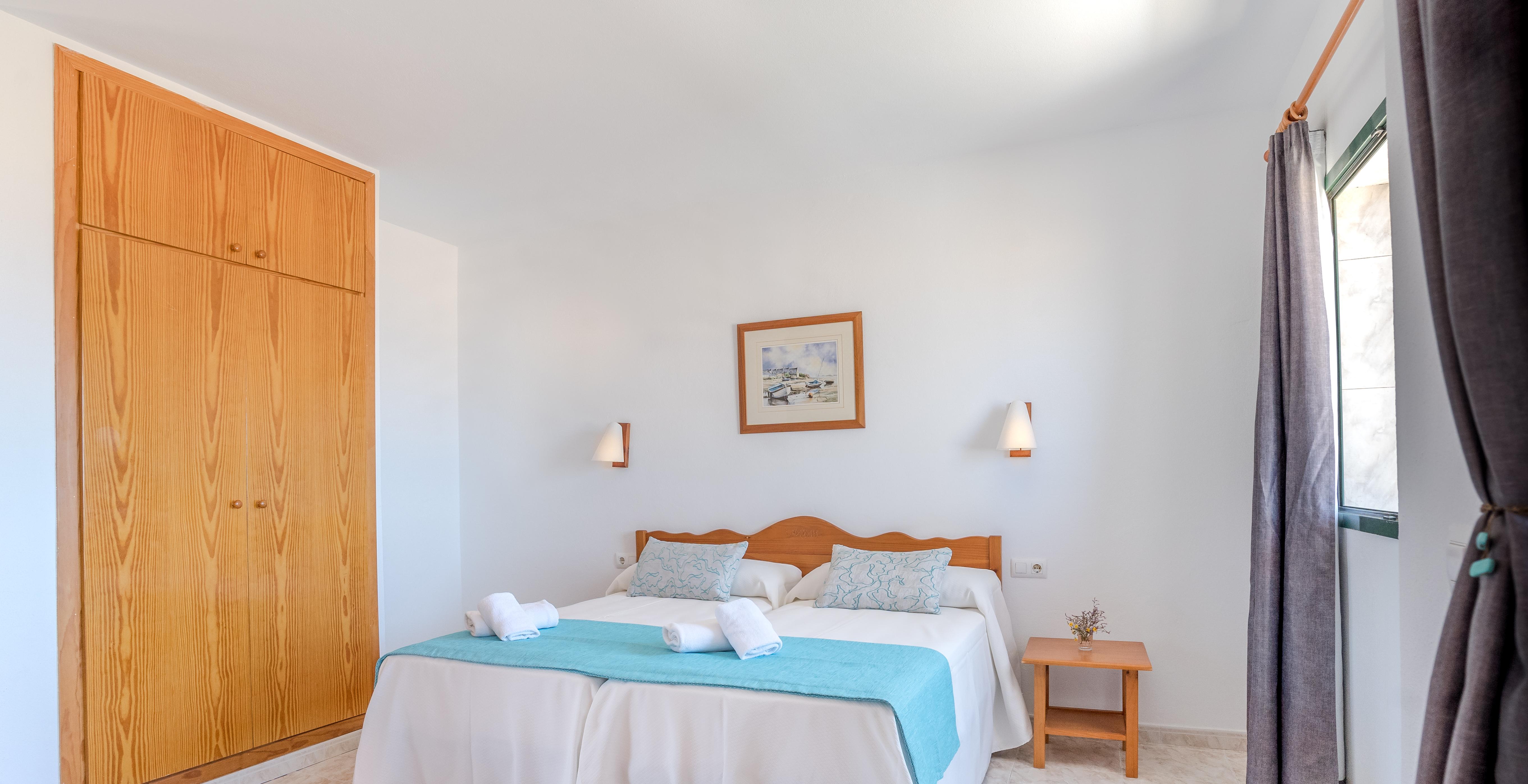 Apartamentos Moon Dreams Cabo De Banos Cala'N Blanes  Ngoại thất bức ảnh